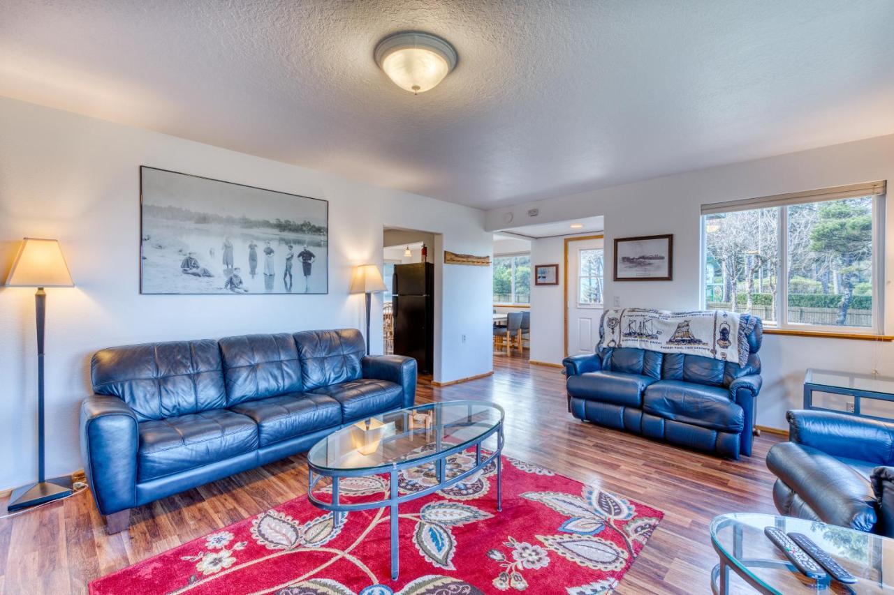 Hats House Coos Bay Exterior foto
